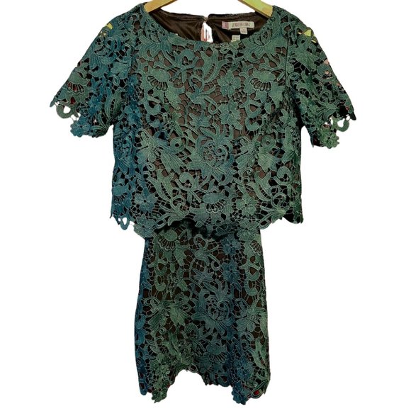 Elegant Forest Green Skirt Set by Jennifer Lopez Size 4 Perfect for Party - Picture 2 of 9